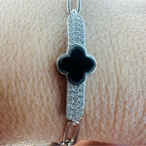 Sterling Silver 925 Lucky Clover Black 7.5”Bracelet Clipp Style with Extension